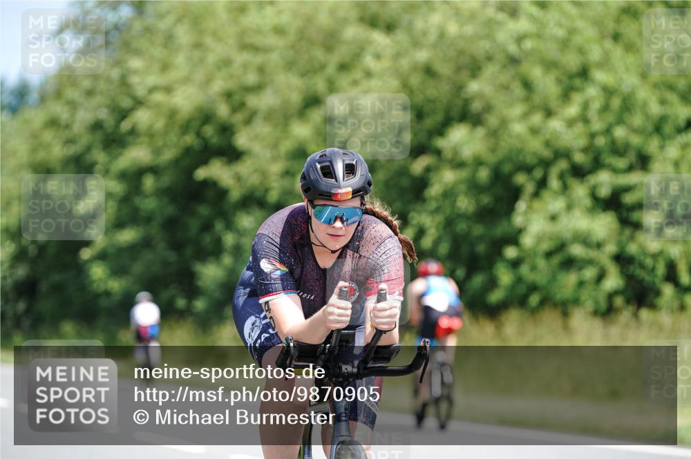 21.06.2026 - Viking Triathlon Michael Burmester http://msf.ph/oto/9870905 21.06.2026 12:37:29 Radfahren 77, 141, 229, 244, 298, 300, 409, 448, 471, 519 meine-sportfotos.de