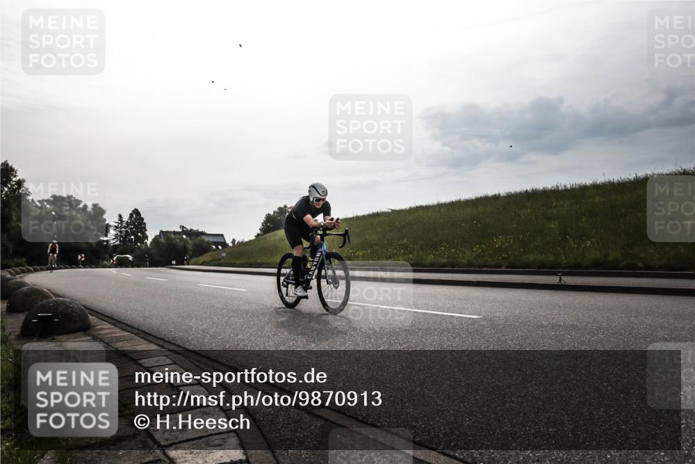 21.06.2026 - 29. Vierlanden-Triathlon H.Heesch http://msf.ph/oto/9870913 21.06.2026 09:19:12 Radfahren 79, 268, 278 meine-sportfotos.de