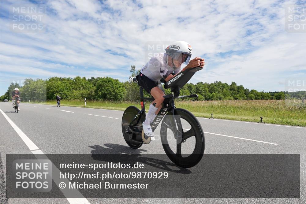 21.06.2026 - Viking Triathlon Michael Burmester http://msf.ph/oto/9870929 21.06.2026 12:14:51 Radfahren 2, 19, 160, 182, 342, 417, 492, 493, 667 meine-sportfotos.de