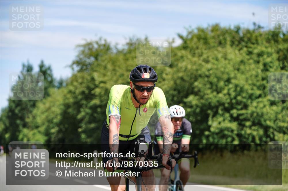 21.06.2026 - Viking Triathlon Michael Burmester http://msf.ph/oto/9870935 21.06.2026 12:37:37 Radfahren 138, 229, 244, 244, 298, 300, 409, 448, 471, 519, 520 meine-sportfotos.de