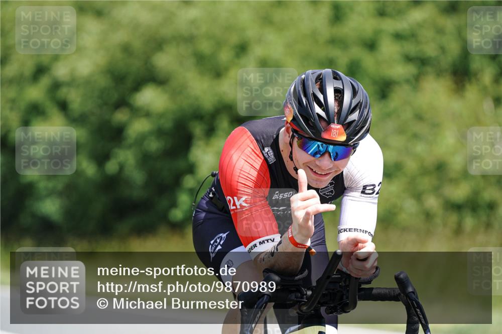 21.06.2026 - Viking Triathlon Michael Burmester http://msf.ph/oto/9870989 21.06.2026 12:37:56 Radfahren 138, 185, 203, 244, 378, 413, 461, 506, 520, 550, 557 meine-sportfotos.de
