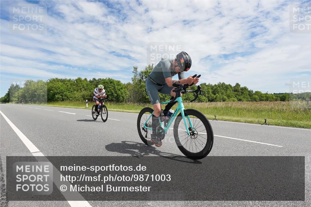 21.06.2026 - Viking Triathlon Michael Burmester http://msf.ph/oto/9871003 21.06.2026 12:15:26 Radfahren 59, 69, 85, 88, 135, 152, 274, 297, 403, 430, 497, 614, 614 meine-sportfotos.de