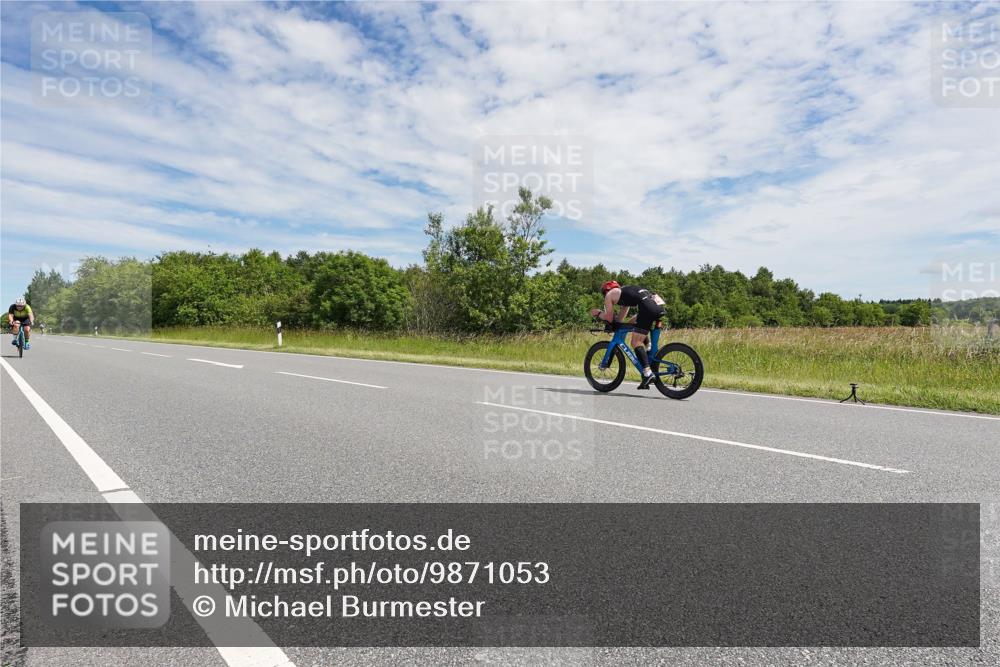 21.06.2026 - Viking Triathlon Michael Burmester http://msf.ph/oto/9871053 21.06.2026 12:16:07 Radfahren 178, 184, 195, 248, 333, 347, 377, 394, 405, 521, 551, 590, 603, 651 meine-sportfotos.de