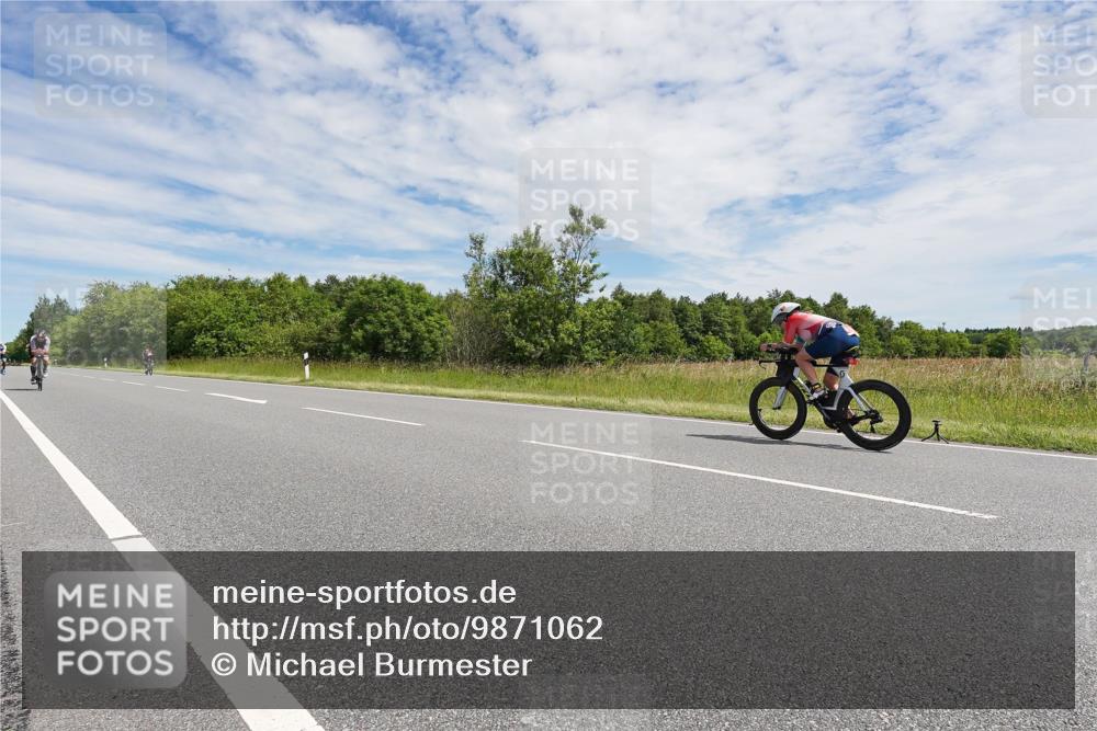 21.06.2026 - Viking Triathlon Michael Burmester http://msf.ph/oto/9871062 21.06.2026 12:16:10 Radfahren 22, 178, 184, 195, 248, 333, 347, 377, 405, 405, 511, 521, 551, 590, 603, 651 meine-sportfotos.de