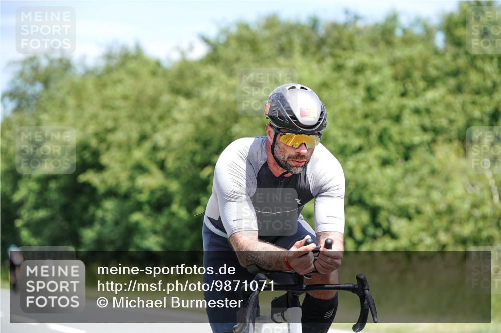 21.06.2026 - Viking Triathlon Michael Burmester http://msf.ph/oto/9871071 21.06.2026 12:38:06 Radfahren 123, 185, 203, 221, 378, 413, 415, 461, 461, 506, 550, 551, 557 meine-sportfotos.de