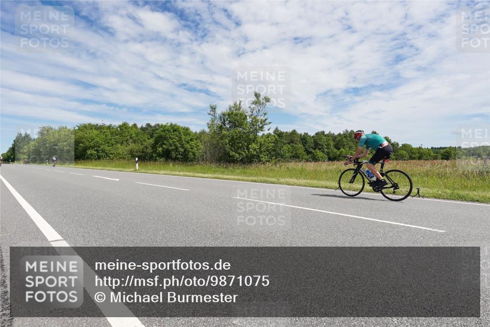21.06.2026 - Viking Triathlon Michael Burmester http://msf.ph/oto/9871075 21.06.2026 12:16:16 Radfahren 22, 153, 178, 184, 195, 264, 309, 333, 347, 377, 405, 405, 511, 521, 538, 603, 651 meine-sportfotos.de