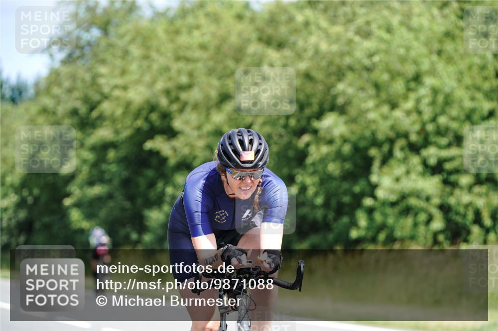 21.06.2026 - Viking Triathlon Michael Burmester http://msf.ph/oto/9871088 21.06.2026 12:38:11 Radfahren 123, 185, 203, 203, 221, 378, 413, 415, 416, 461, 461, 506, 551, 557 meine-sportfotos.de