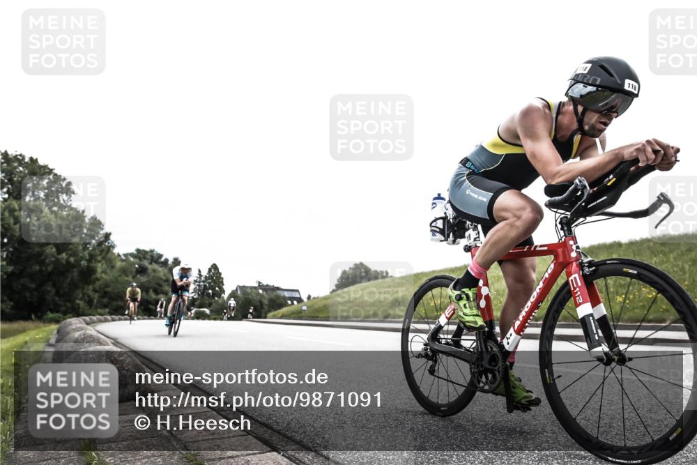 21.06.2026 - 29. Vierlanden-Triathlon H.Heesch http://msf.ph/oto/9871091 21.06.2026 10:34:32 Radfahren 92, 118, 119, 141, 227, 350 meine-sportfotos.de