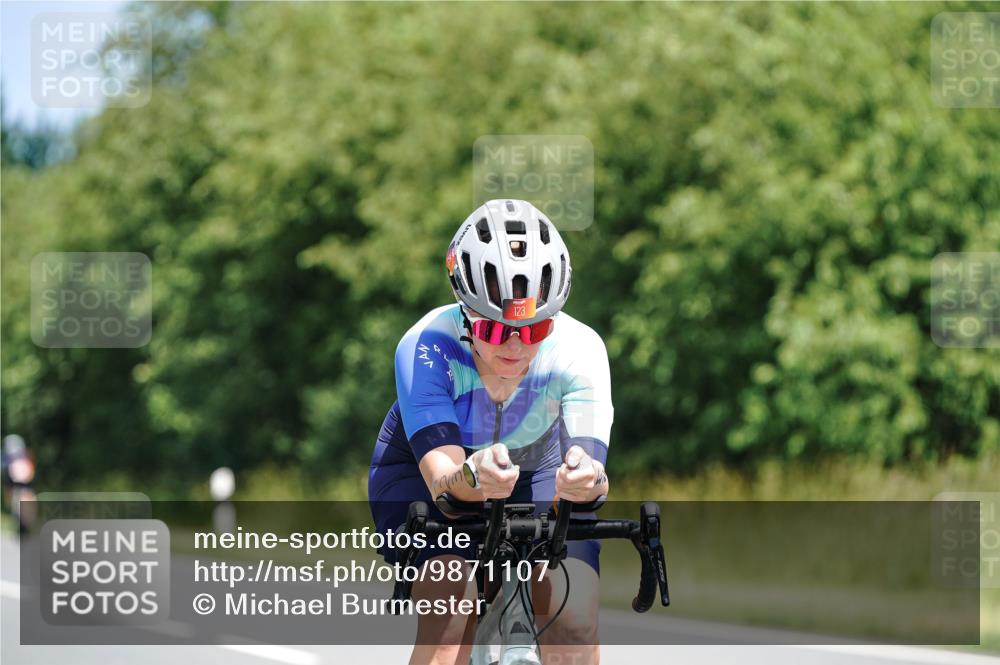 21.06.2026 - Viking Triathlon Michael Burmester http://msf.ph/oto/9871107 21.06.2026 12:38:19 Radfahren 123, 123, 203, 203, 221, 415, 416, 461, 461, 551 meine-sportfotos.de