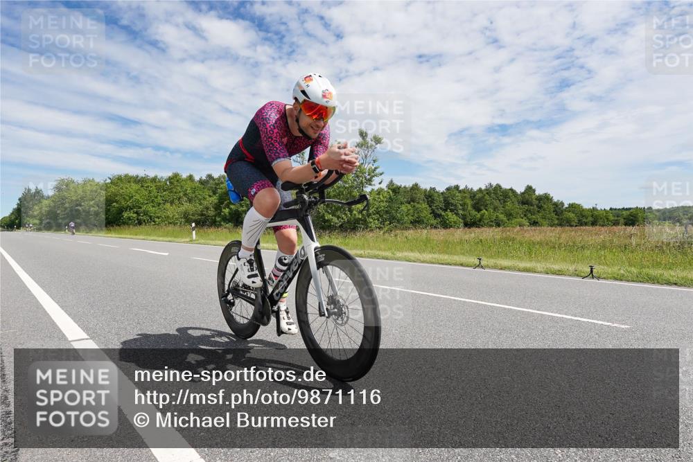 21.06.2026 - Viking Triathlon Michael Burmester http://msf.ph/oto/9871116 21.06.2026 12:16:29 Radfahren 22, 153, 264, 309, 333, 405, 511, 519, 538 meine-sportfotos.de