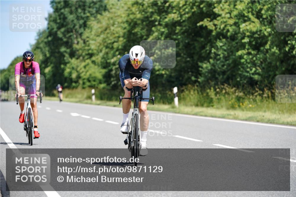 21.06.2026 - Viking Triathlon Michael Burmester http://msf.ph/oto/9871129 21.06.2026 12:38:26 Radfahren 123, 123, 203, 221, 415, 416, 461, 551, 651 meine-sportfotos.de
