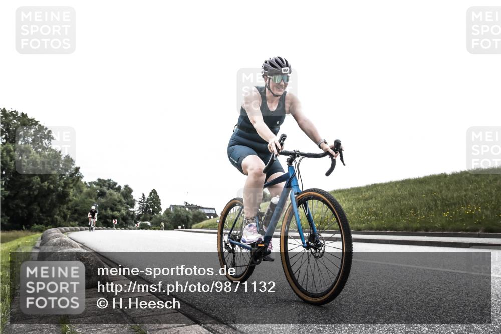 21.06.2026 - 29. Vierlanden-Triathlon H.Heesch http://msf.ph/oto/9871132 21.06.2026 10:34:38 Radfahren 92, 178, 350, 363, 414, 554, 560 meine-sportfotos.de