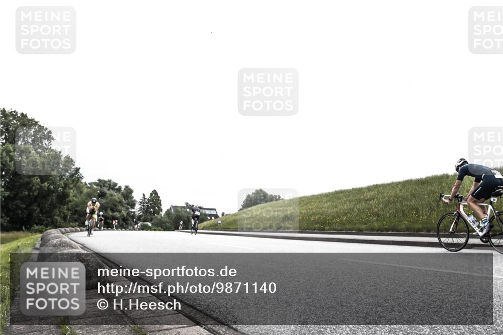 21.06.2026 - 29. Vierlanden-Triathlon H.Heesch http://msf.ph/oto/9871140 21.06.2026 10:34:44 Radfahren 166, 219, 414, 560 meine-sportfotos.de