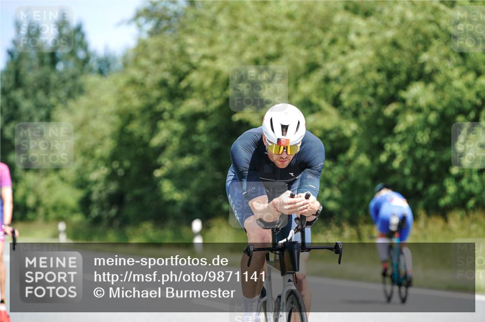 21.06.2026 - Viking Triathlon Michael Burmester http://msf.ph/oto/9871141 21.06.2026 12:38:26 Radfahren 123, 123, 203, 221, 415, 416, 461, 551, 651 meine-sportfotos.de