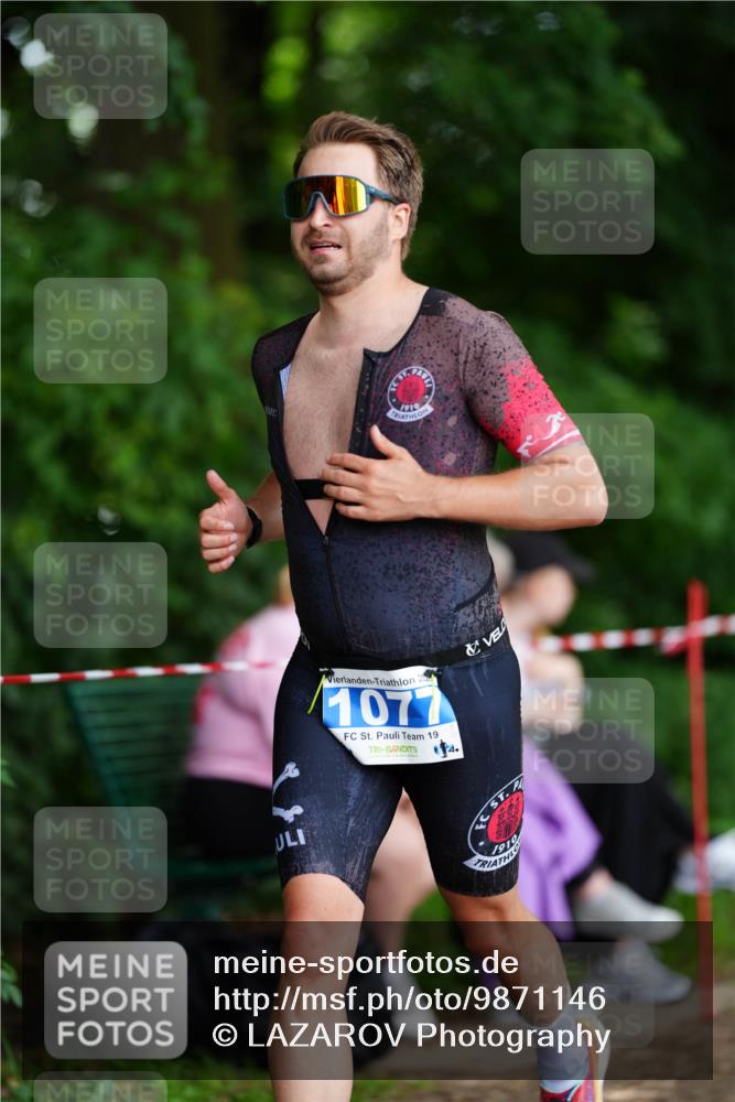 21.06.2026 - 29. Vierlanden-Triathlon LAZAROV Photography http://msf.ph/oto/9871146 21.06.2026 14:01:02 Laufen 1077, 19, 4, 1910, 1910 meine-sportfotos.de