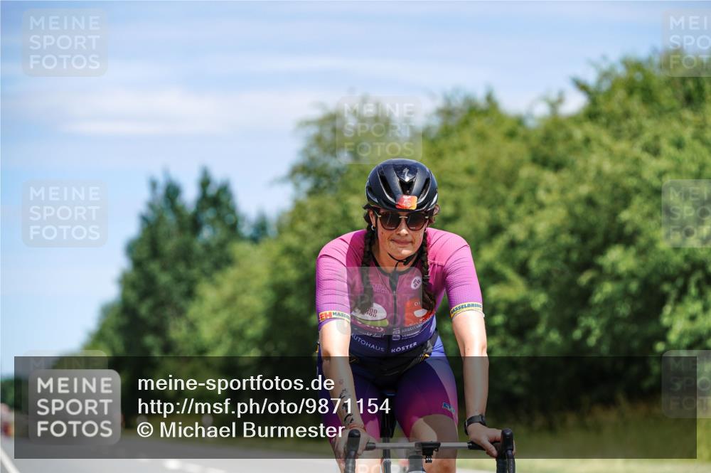 21.06.2026 - Viking Triathlon Michael Burmester http://msf.ph/oto/9871154 21.06.2026 12:38:28 Radfahren 123, 123, 203, 221, 415, 416, 423, 461, 551, 651 meine-sportfotos.de