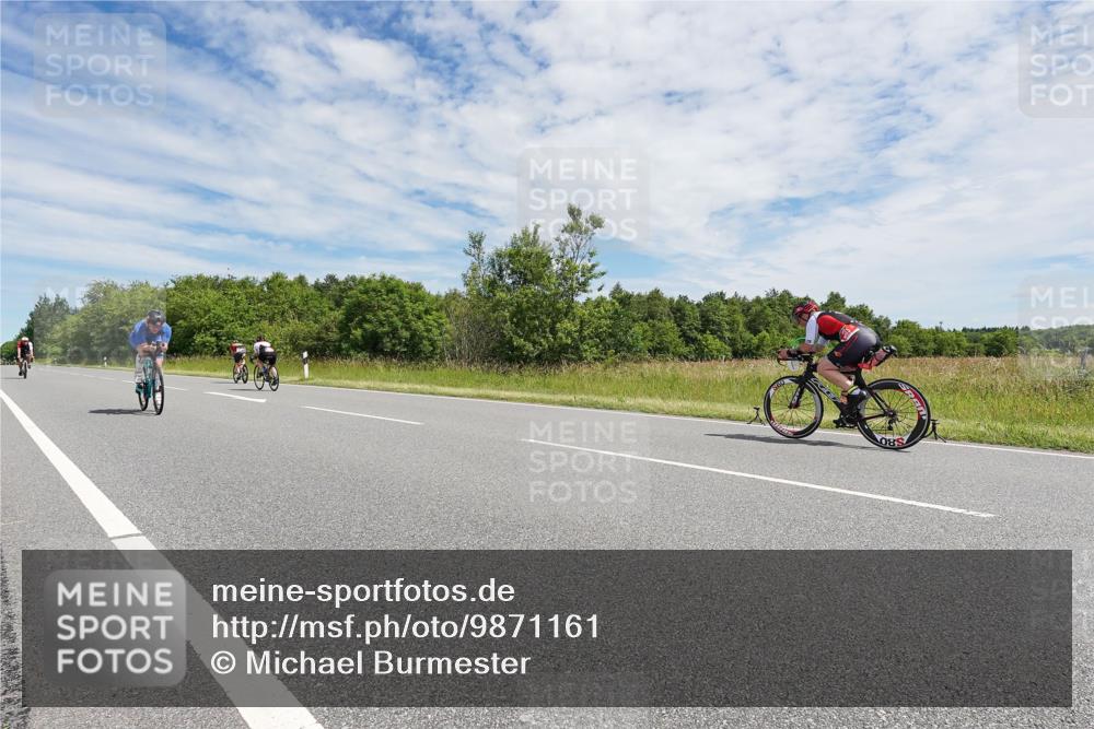 21.06.2026 - Viking Triathlon Michael Burmester http://msf.ph/oto/9871161 21.06.2026 12:16:54 Radfahren 47, 81, 193, 229, 242, 278, 300, 311, 311, 424, 453, 466, 479, 524, 536, 537 meine-sportfotos.de