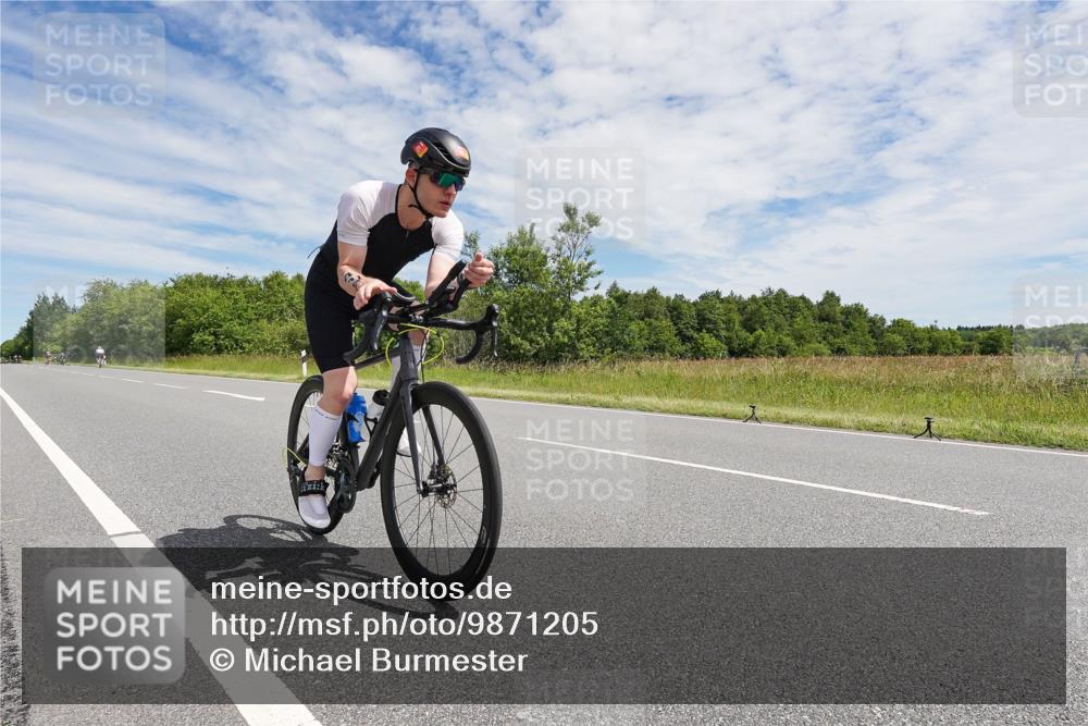 21.06.2026 - Viking Triathlon Michael Burmester http://msf.ph/oto/9871205 21.06.2026 12:17:16 Radfahren 81, 81, 415, 415, 424, 618 meine-sportfotos.de