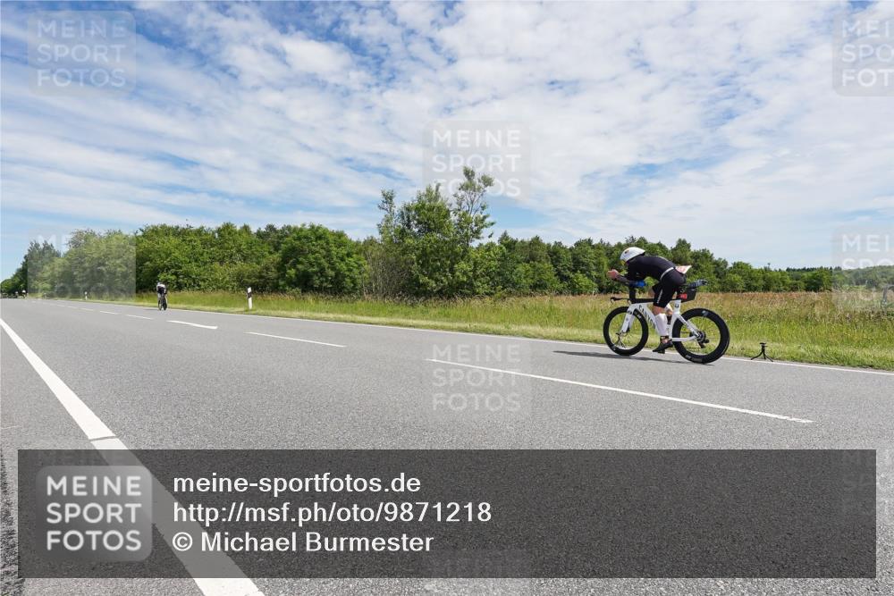 21.06.2026 - Viking Triathlon Michael Burmester http://msf.ph/oto/9871218 21.06.2026 12:17:27 Radfahren 81, 328, 332, 415, 504, 543, 618 meine-sportfotos.de
