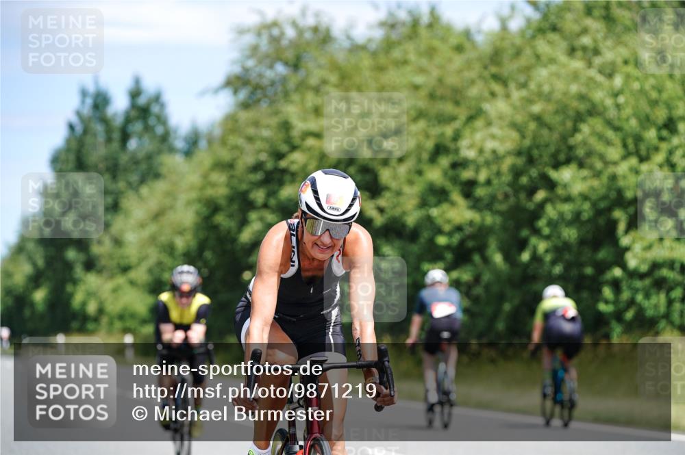 21.06.2026 - Viking Triathlon Michael Burmester http://msf.ph/oto/9871219 21.06.2026 12:39:27 Radfahren 76, 76, 80, 233, 283, 483, 502, 516, 609, 628 meine-sportfotos.de