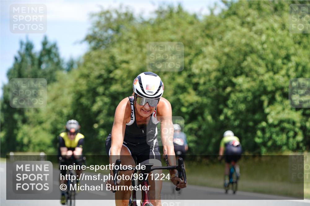 21.06.2026 - Viking Triathlon Michael Burmester http://msf.ph/oto/9871224 21.06.2026 12:39:27 Radfahren 76, 76, 80, 233, 283, 483, 502, 516, 609, 628 meine-sportfotos.de