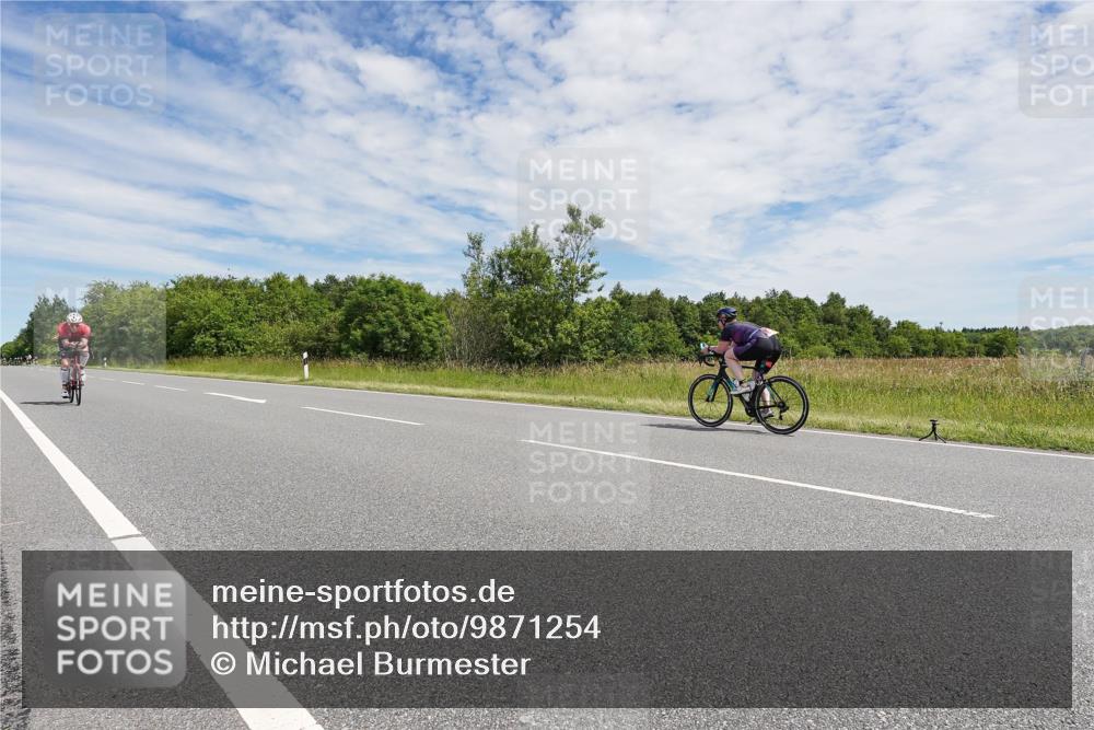 21.06.2026 - Viking Triathlon Michael Burmester http://msf.ph/oto/9871254 21.06.2026 12:17:47 Radfahren 332, 354, 363, 439, 458, 461, 539, 550, 604 meine-sportfotos.de