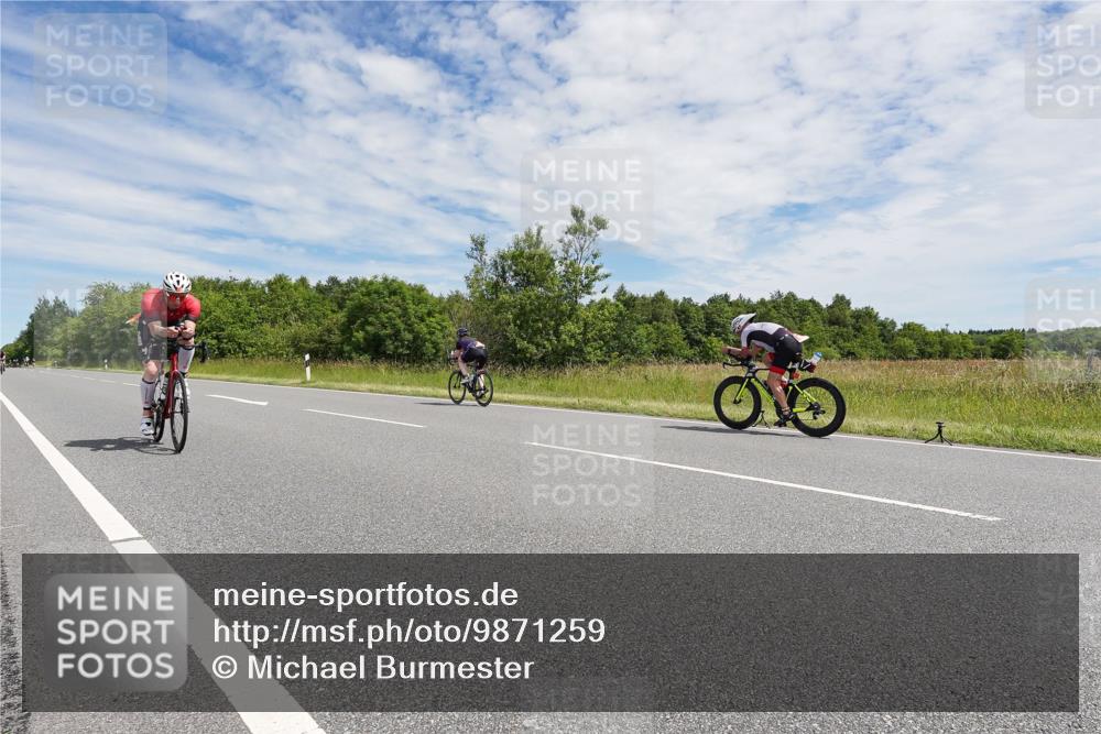 21.06.2026 - Viking Triathlon Michael Burmester http://msf.ph/oto/9871259 21.06.2026 12:17:47 Radfahren 332, 354, 363, 439, 458, 461, 539, 550, 604 meine-sportfotos.de