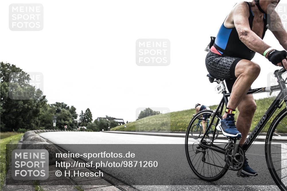 21.06.2026 - 29. Vierlanden-Triathlon H.Heesch http://msf.ph/oto/9871260 21.06.2026 10:35:19 Radfahren 220, 257, 611 meine-sportfotos.de