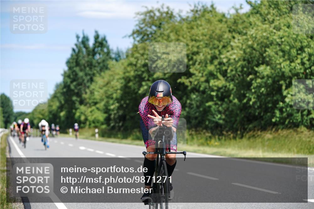 21.06.2026 - Viking Triathlon Michael Burmester http://msf.ph/oto/9871271 21.06.2026 12:39:48 Radfahren 80, 174, 231, 242, 328, 512, 524, 543 meine-sportfotos.de
