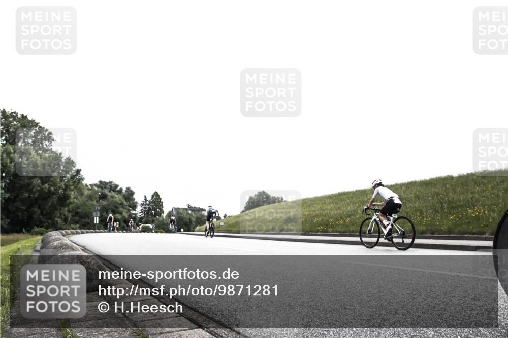 21.06.2026 - 29. Vierlanden-Triathlon H.Heesch http://msf.ph/oto/9871281 21.06.2026 10:35:26 Radfahren 112, 291 meine-sportfotos.de