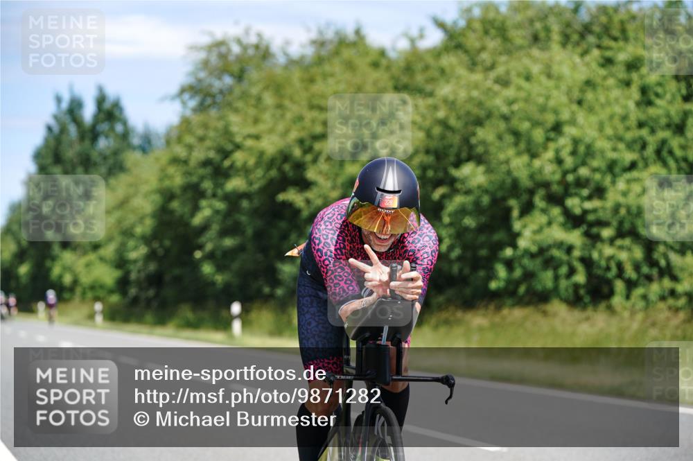 21.06.2026 - Viking Triathlon Michael Burmester http://msf.ph/oto/9871282 21.06.2026 12:39:48 Radfahren 80, 174, 231, 242, 328, 512, 524, 543 meine-sportfotos.de