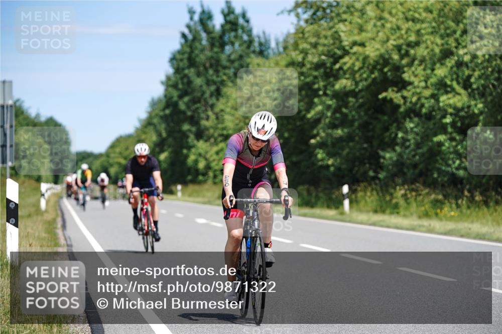 21.06.2026 - Viking Triathlon Michael Burmester http://msf.ph/oto/9871322 21.06.2026 12:39:54 Radfahren 47, 174, 231, 242, 272, 325, 328, 512, 524, 543 meine-sportfotos.de