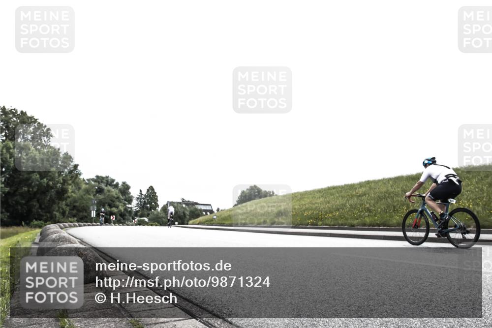 21.06.2026 - 29. Vierlanden-Triathlon H.Heesch http://msf.ph/oto/9871324 21.06.2026 10:35:42 Radfahren 46, 131, 306 meine-sportfotos.de