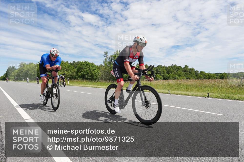21.06.2026 - Viking Triathlon Michael Burmester http://msf.ph/oto/9871325 21.06.2026 12:18:15 Radfahren 25, 200, 354, 423, 448, 520, 520, 547, 568, 575, 576, 633, 636 meine-sportfotos.de