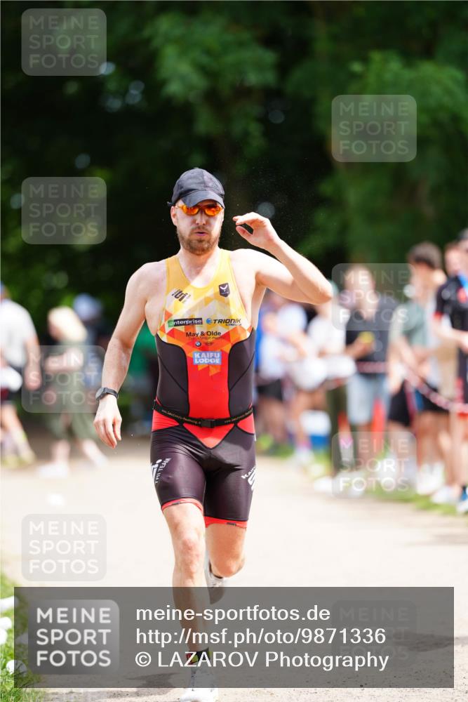 21.06.2026 - 29. Vierlanden-Triathlon LAZAROV Photography http://msf.ph/oto/9871336 21.06.2026 14:02:59 Laufen  meine-sportfotos.de
