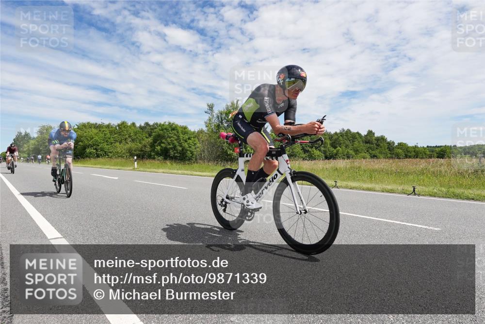 21.06.2026 - Viking Triathlon Michael Burmester http://msf.ph/oto/9871339 21.06.2026 12:18:20 Radfahren 5, 25, 423, 448, 520, 520, 547, 575, 633, 636 meine-sportfotos.de