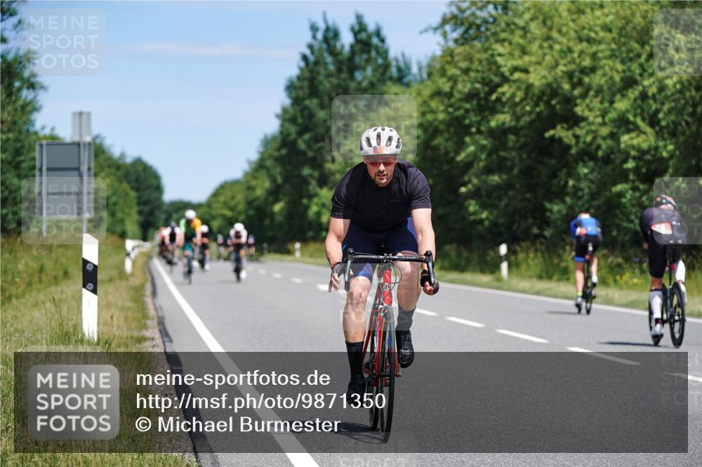 21.06.2026 - Viking Triathlon Michael Burmester http://msf.ph/oto/9871350 21.06.2026 12:39:56 Radfahren 47, 174, 231, 242, 272, 325, 328, 512, 524, 543 meine-sportfotos.de