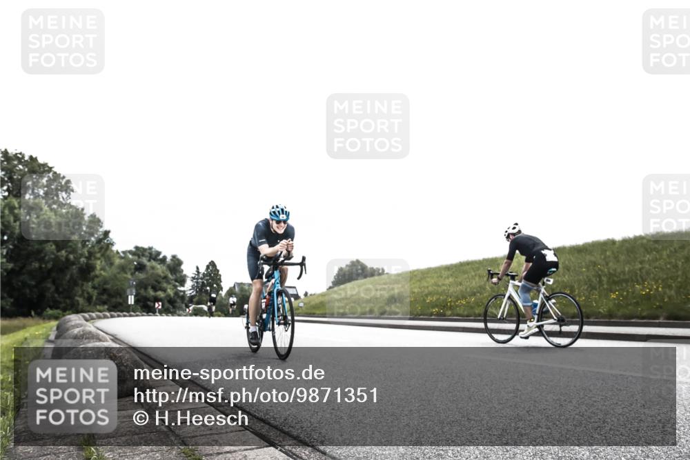 21.06.2026 - 29. Vierlanden-Triathlon H.Heesch http://msf.ph/oto/9871351 21.06.2026 10:35:45 Radfahren 46, 131, 173 meine-sportfotos.de