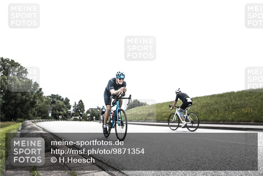 21.06.2026 - 29. Vierlanden-Triathlon H.Heesch http://msf.ph/oto/9871354 21.06.2026 10:35:45 Radfahren 46, 131, 173 meine-sportfotos.de