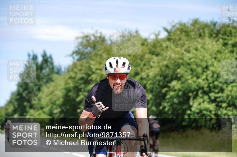 21.06.2026 - Viking Triathlon Michael Burmester http://msf.ph/oto/9871357 21.06.2026 12:39:57 Radfahren 47, 174, 231, 242, 272, 325, 512, 524, 543 meine-sportfotos.de