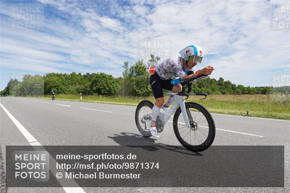 21.06.2026 - Viking Triathlon Michael Burmester http://msf.ph/oto/9871374 21.06.2026 12:18:34 Radfahren 5, 43, 80, 82, 391, 520, 623 meine-sportfotos.de