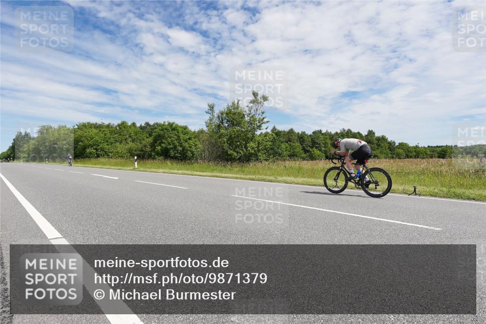 21.06.2026 - Viking Triathlon Michael Burmester http://msf.ph/oto/9871379 21.06.2026 12:18:35 Radfahren 5, 43, 80, 82, 391, 520, 623 meine-sportfotos.de