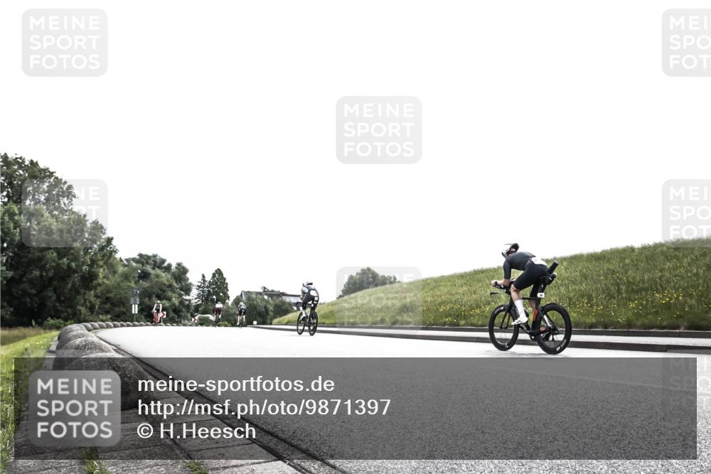 21.06.2026 - 29. Vierlanden-Triathlon H.Heesch http://msf.ph/oto/9871397 21.06.2026 10:36:05 Radfahren 25, 34, 88, 104, 186, 243, 278, 589 meine-sportfotos.de