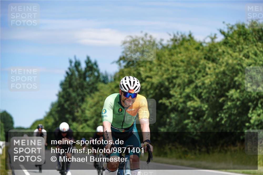 21.06.2026 - Viking Triathlon Michael Burmester http://msf.ph/oto/9871401 21.06.2026 12:40:03 Radfahren 47, 174, 242, 272, 325, 512, 524, 624 meine-sportfotos.de