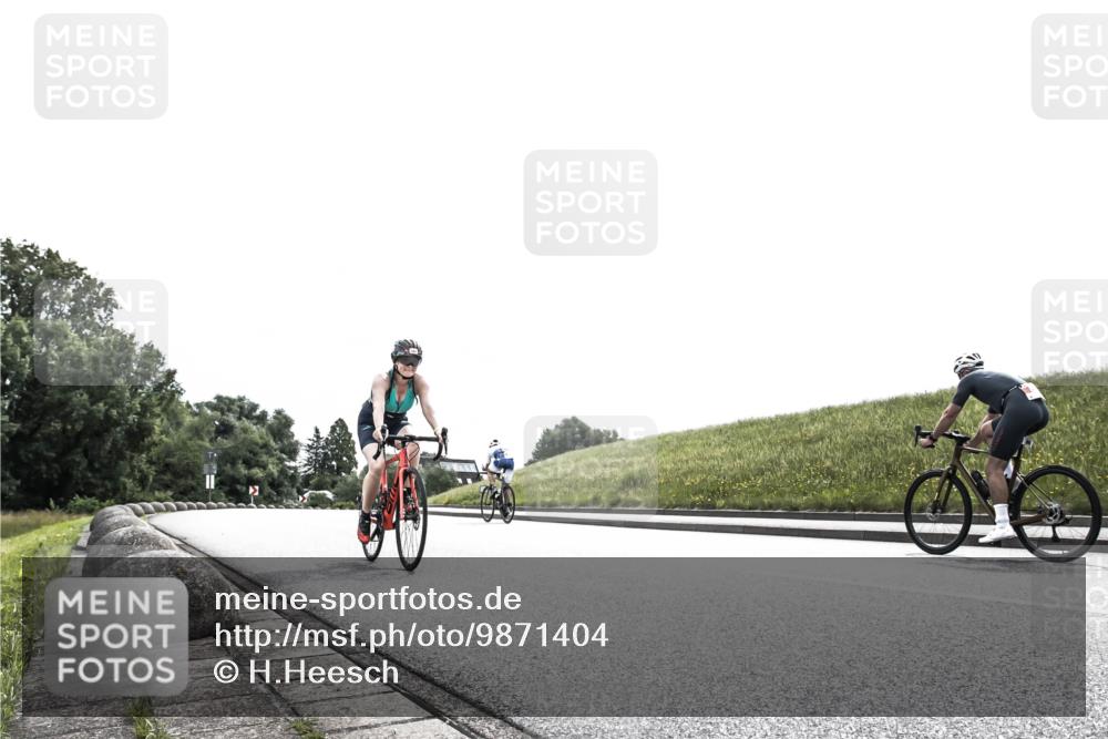 21.06.2026 - 29. Vierlanden-Triathlon H.Heesch http://msf.ph/oto/9871404 21.06.2026 10:36:08 Radfahren 376, 589 meine-sportfotos.de
