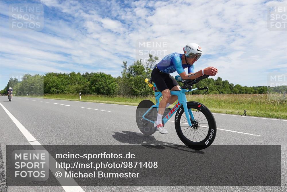 21.06.2026 - Viking Triathlon Michael Burmester http://msf.ph/oto/9871408 21.06.2026 12:18:59 Radfahren 31, 52, 170, 217, 233, 323, 325, 371, 452, 496, 516, 517 meine-sportfotos.de