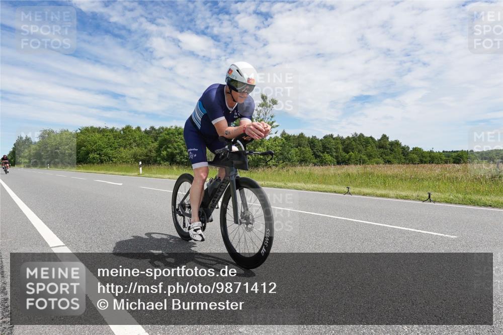 21.06.2026 - Viking Triathlon Michael Burmester http://msf.ph/oto/9871412 21.06.2026 12:19:01 Radfahren 31, 52, 217, 233, 323, 325, 371, 452, 496, 516, 517 meine-sportfotos.de