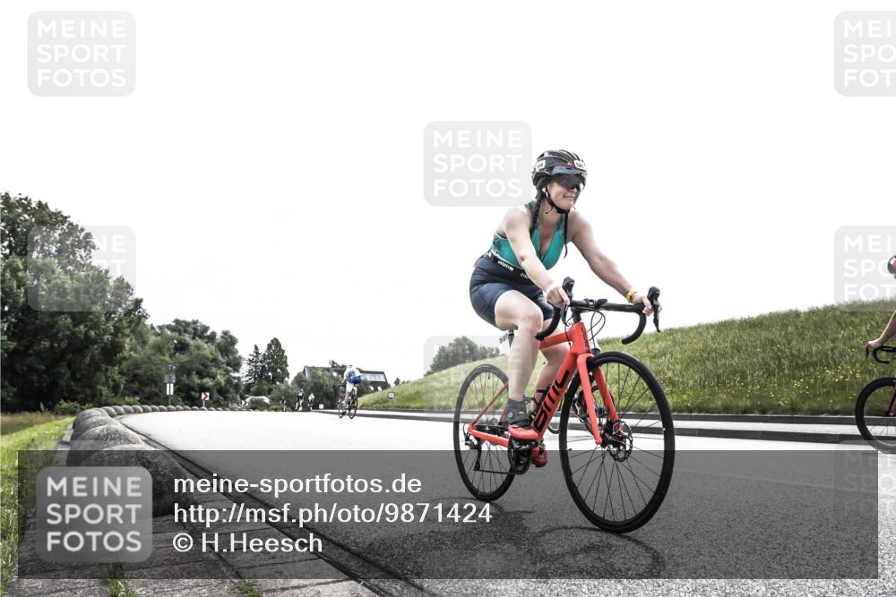 21.06.2026 - 29. Vierlanden-Triathlon H.Heesch http://msf.ph/oto/9871424 21.06.2026 10:36:09 Radfahren 376, 589 meine-sportfotos.de
