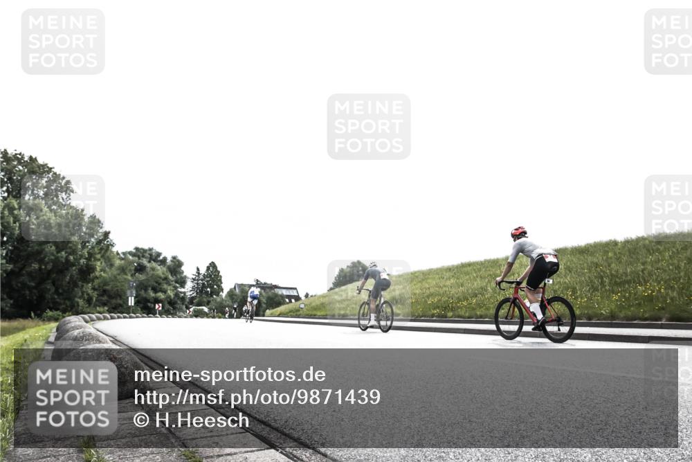 21.06.2026 - 29. Vierlanden-Triathlon H.Heesch http://msf.ph/oto/9871439 21.06.2026 10:36:09 Radfahren 376, 589 meine-sportfotos.de
