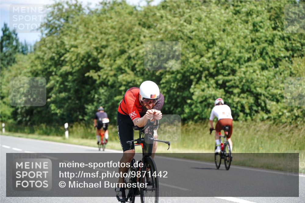 21.06.2026 - Viking Triathlon Michael Burmester http://msf.ph/oto/9871442 21.06.2026 12:40:07 Radfahren 47, 174, 242, 272, 325, 433, 512, 524, 624 meine-sportfotos.de
